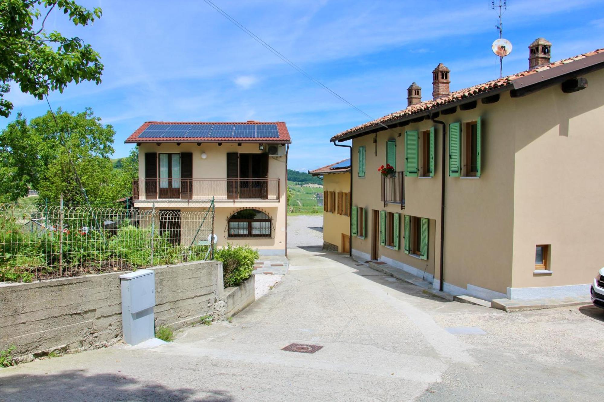 In Casetta Monforte dʼAlba Exterior foto
